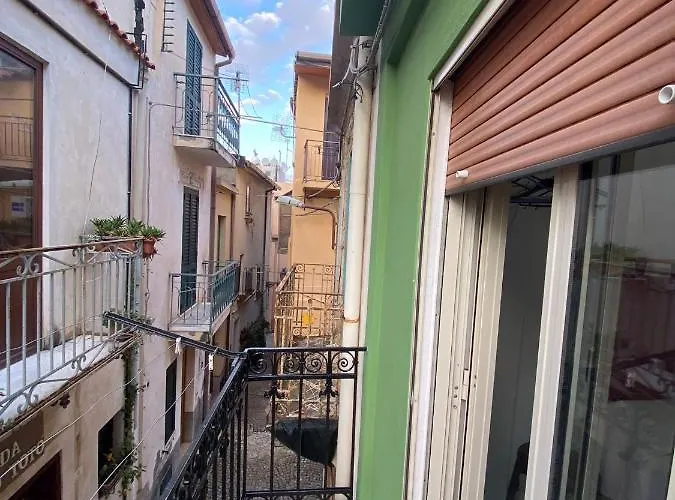 Bed & Breakfast Casetta Felice 3*